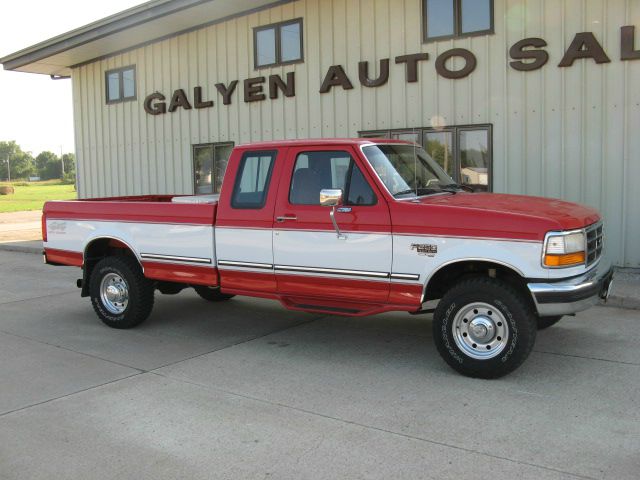 1997 Ford F250 S 2-door Hatchback