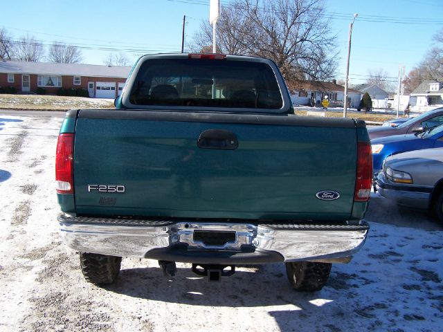 1998 Ford F250 XL 2WD Reg Cab
