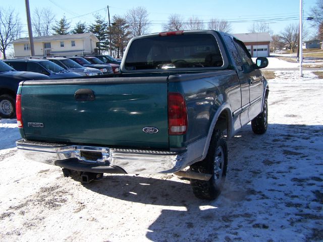 1998 Ford F250 XL 2WD Reg Cab