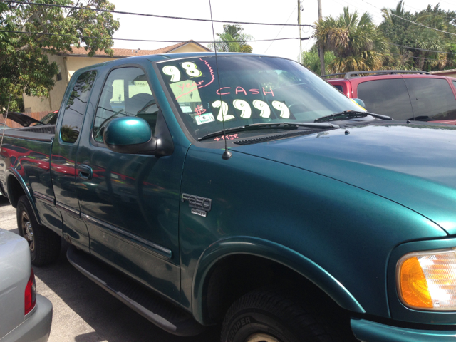 1998 Ford F250 XL 2WD Reg Cab