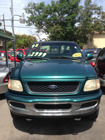 1998 Ford F250 XL 2WD Reg Cab