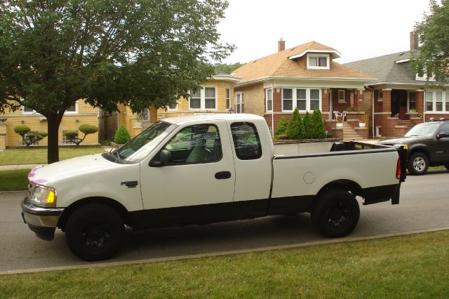 1998 Ford F250 SLE- 4X4