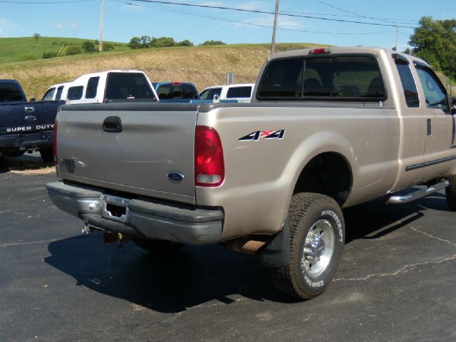 1999 Ford F250 FWD 4dr LS SUV