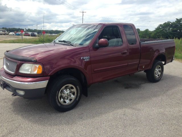 1999 Ford F250 XL 2WD Reg Cab