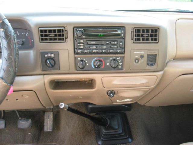 1999 Ford F250 FWD 4dr LS SUV
