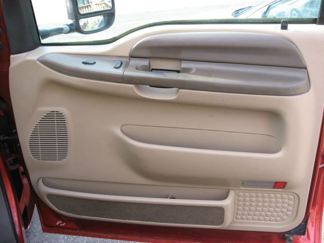 1999 Ford F250 FWD 4dr LS SUV