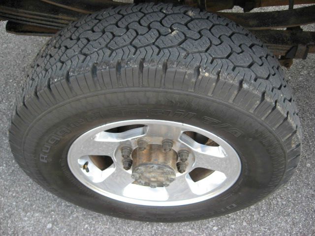 1999 Ford F250 FWD 4dr LS SUV