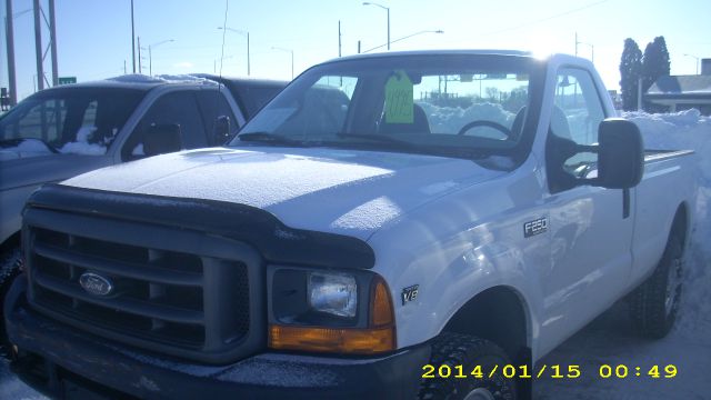 1999 Ford F250 Crew Cab Short Box 2-wheel Drive SLE