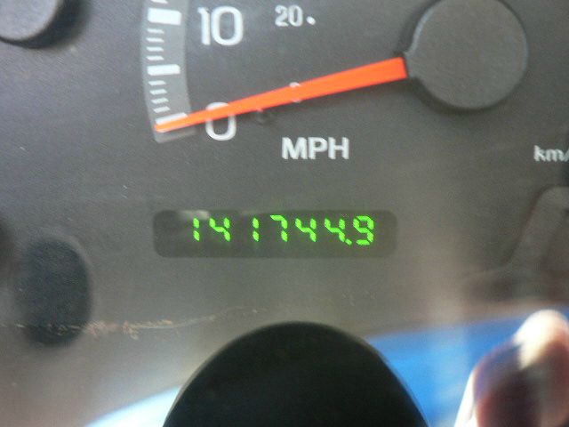 1999 Ford F250 XL 2WD Reg Cab