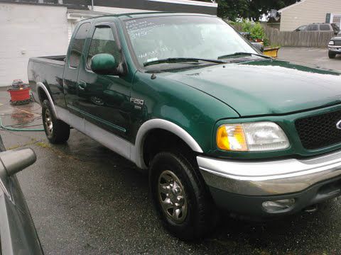 1999 Ford F250 XL 2WD Reg Cab