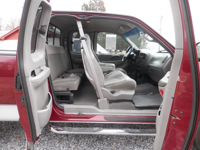 1999 Ford F250 XL 2WD Reg Cab