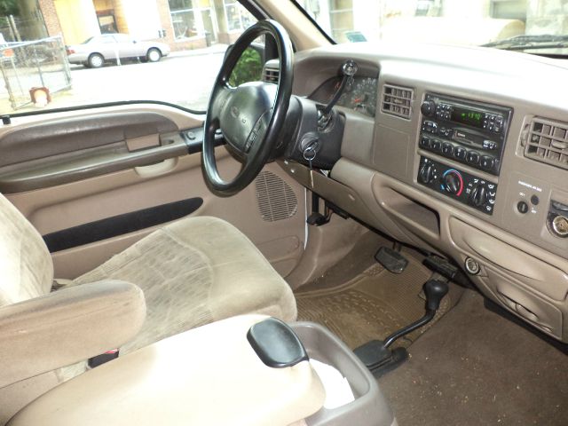 2000 Ford F250 SE Well Kept Alloy Wheels