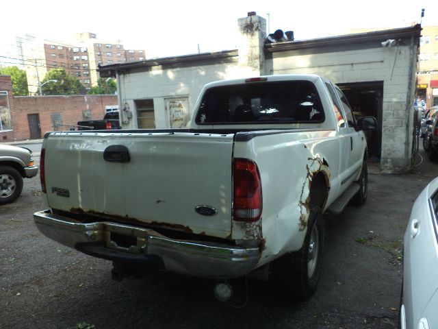 2000 Ford F250 SE Well Kept Alloy Wheels