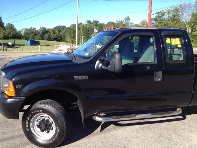 2000 Ford F250 Reg Cab 108 WB