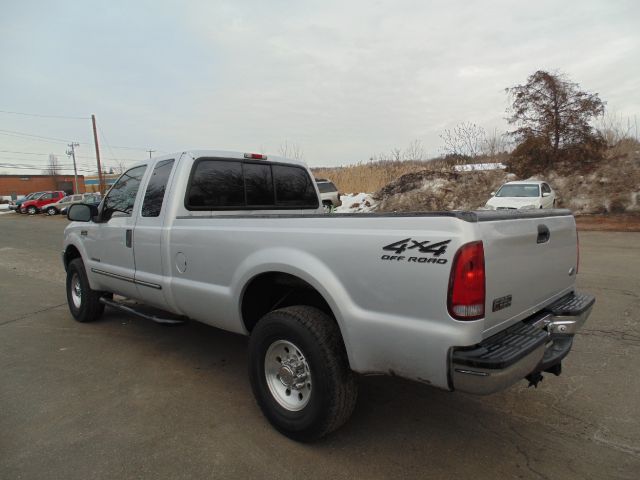 2000 Ford F250 SE Well Kept Alloy Wheels