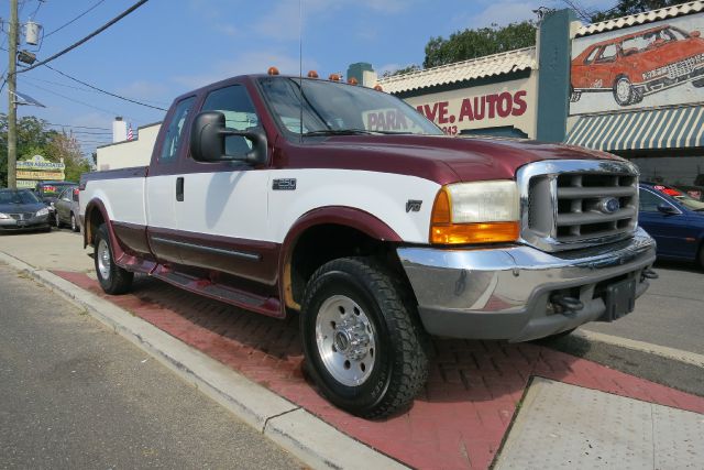 2000 Ford F250 SE Well Kept Alloy Wheels
