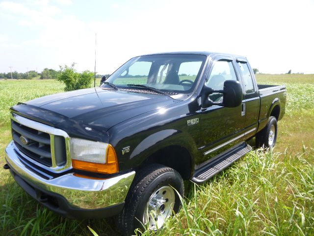 2000 Ford F250 SE Well Kept Alloy Wheels
