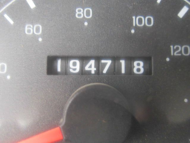 2001 Ford F250 Crew Cab Short Box 2-wheel Drive SLE