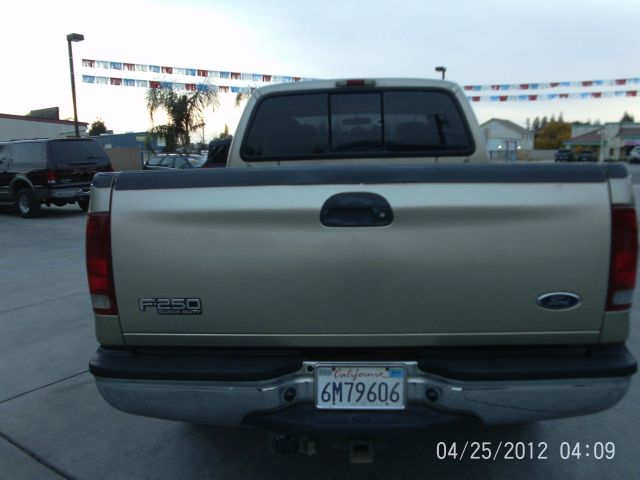 2001 Ford F250 SLT 1 Ton Dually 4dr 35