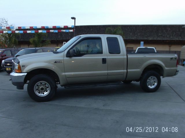 2001 Ford F250 SLT 1 Ton Dually 4dr 35