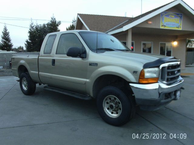 2001 Ford F250 SLT 1 Ton Dually 4dr 35