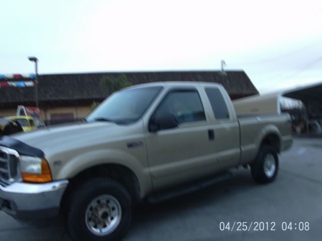 2001 Ford F250 SLT 1 Ton Dually 4dr 35