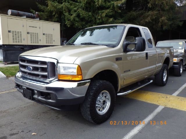 2001 Ford F250 SE Well Kept Alloy Wheels