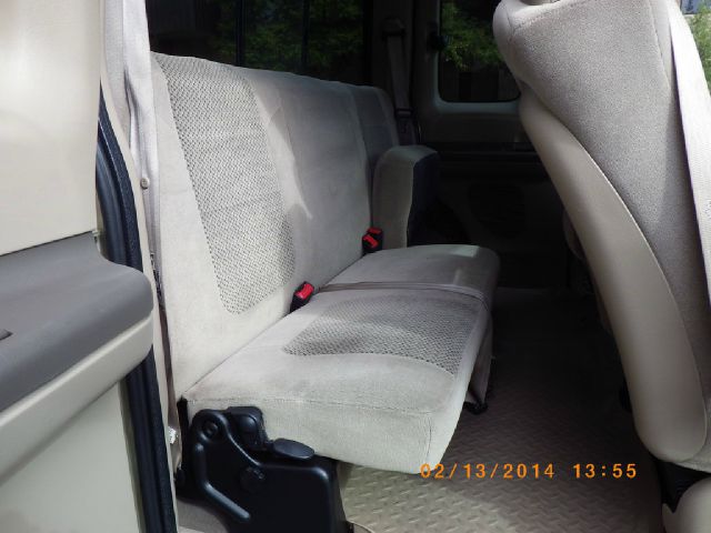 2001 Ford F250 SE Well Kept Alloy Wheels