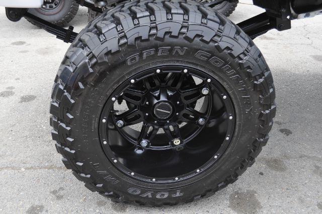 2001 Ford F250 EX W/ Navigation