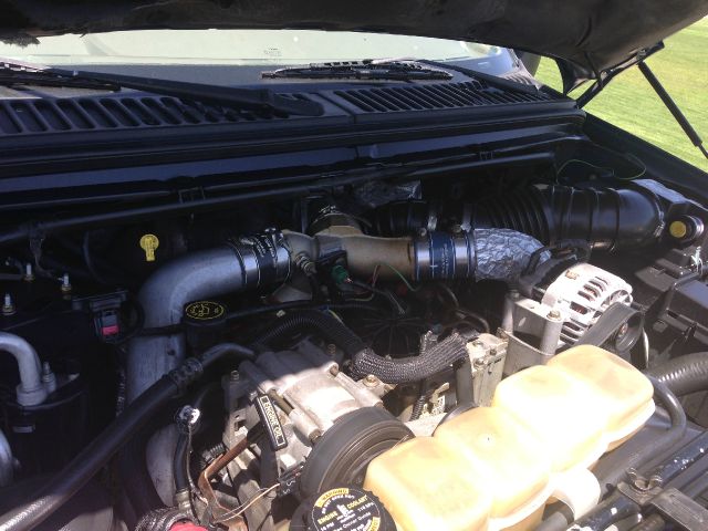 2001 Ford F250 FWD 4dr SE