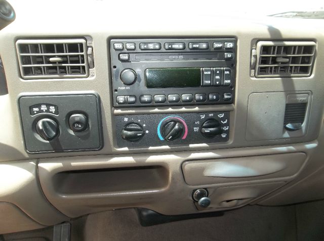 2001 Ford F250 EX W/ Navigation