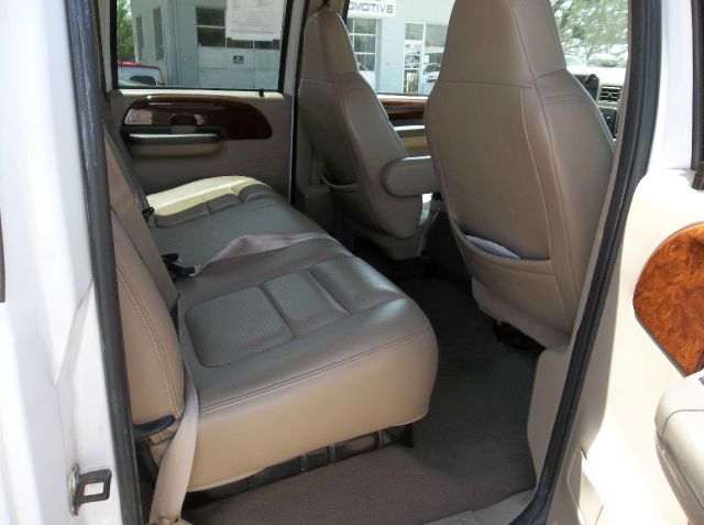 2001 Ford F250 EX W/ Navigation