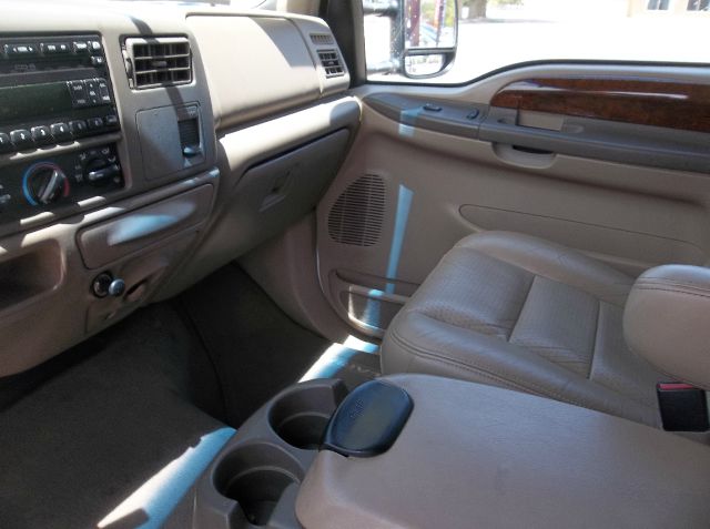 2001 Ford F250 EX W/ Navigation