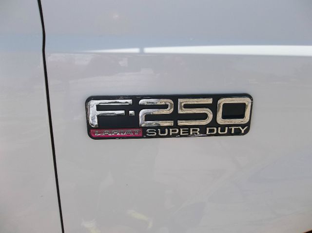 2001 Ford F250 EX W/ Navigation