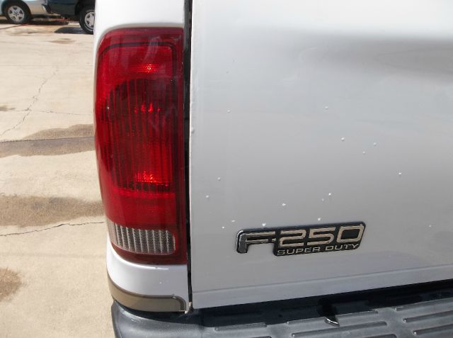 2001 Ford F250 EX W/ Navigation