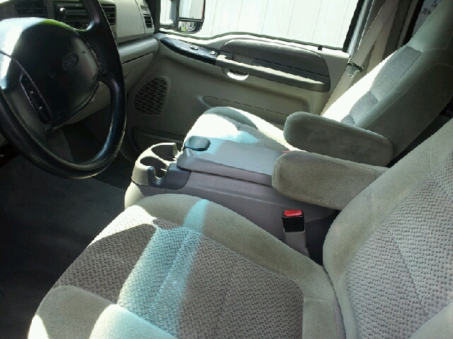 2001 Ford F250 ST Long Bed 2WD