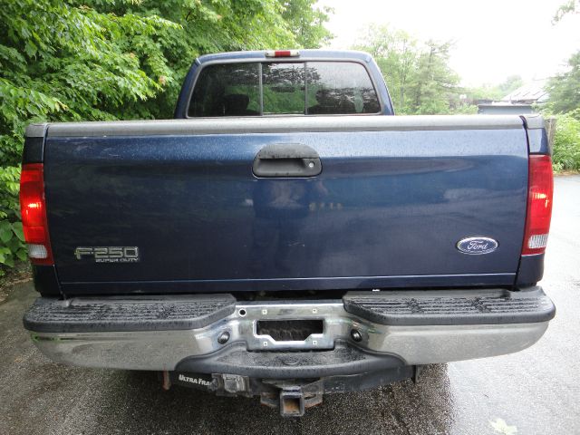 2002 Ford F250 XL 2WD Reg Cab