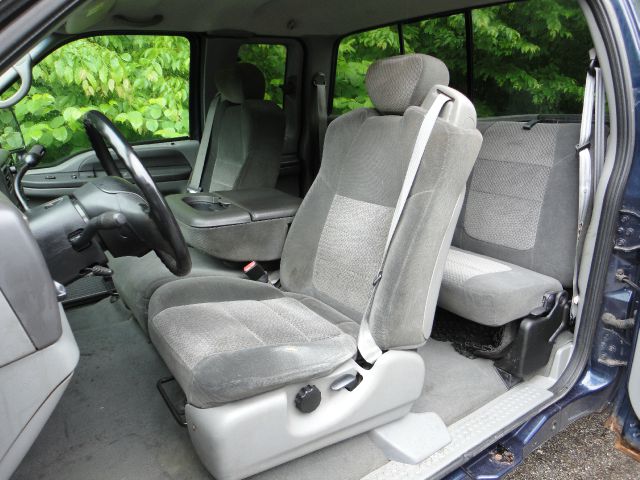 2002 Ford F250 XL 2WD Reg Cab