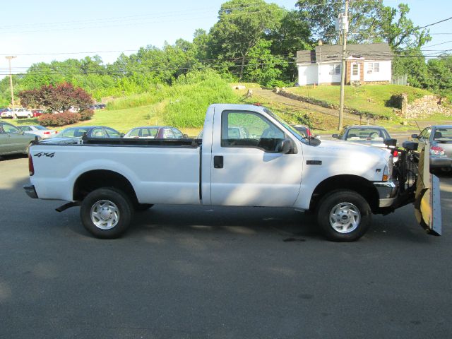 2002 Ford F250 Crew Cab Short Box 2-wheel Drive SLE