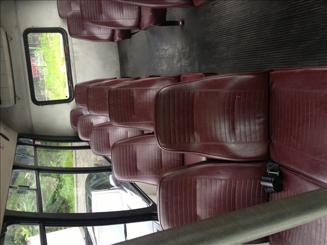 2005 Ford e 450 3.8 Sedan