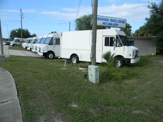 1996 Freightliner 700 Unknown