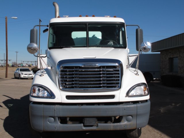2005 Freightliner CL120 Unknown