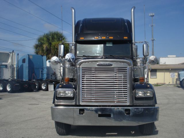 2005 Freightliner CLASSIC Sport 4WD