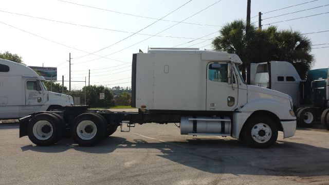 2002 Freightliner Columbia Unknown