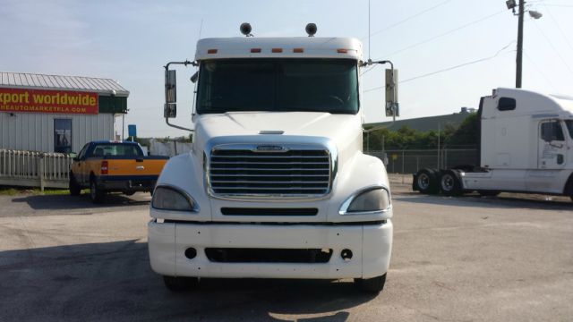 2002 Freightliner Columbia Unknown