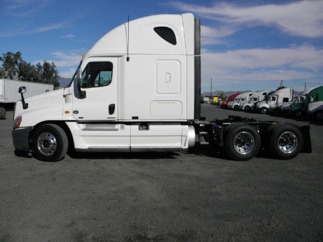 2011 Freightliner Cascadia Unknown
