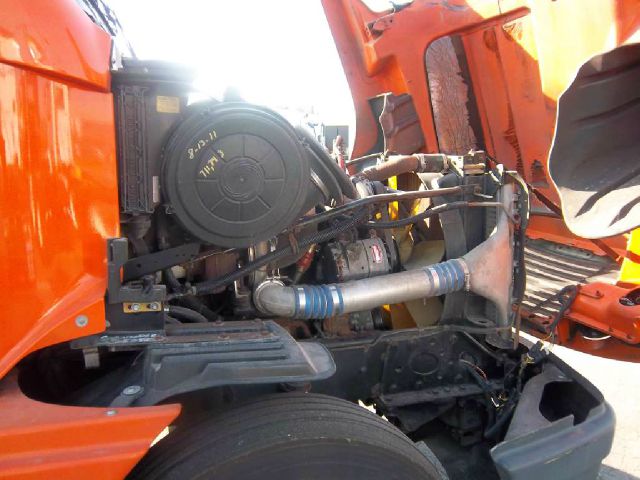 2006 Freightliner Century ES Leather Sunroof Power Doors