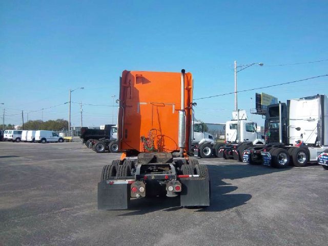 2006 Freightliner Century ES Leather Sunroof Power Doors