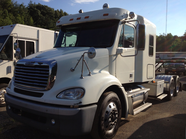 2007 Freightliner Columbia Unknown
