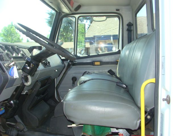 1998 Freightliner FL50 186398
